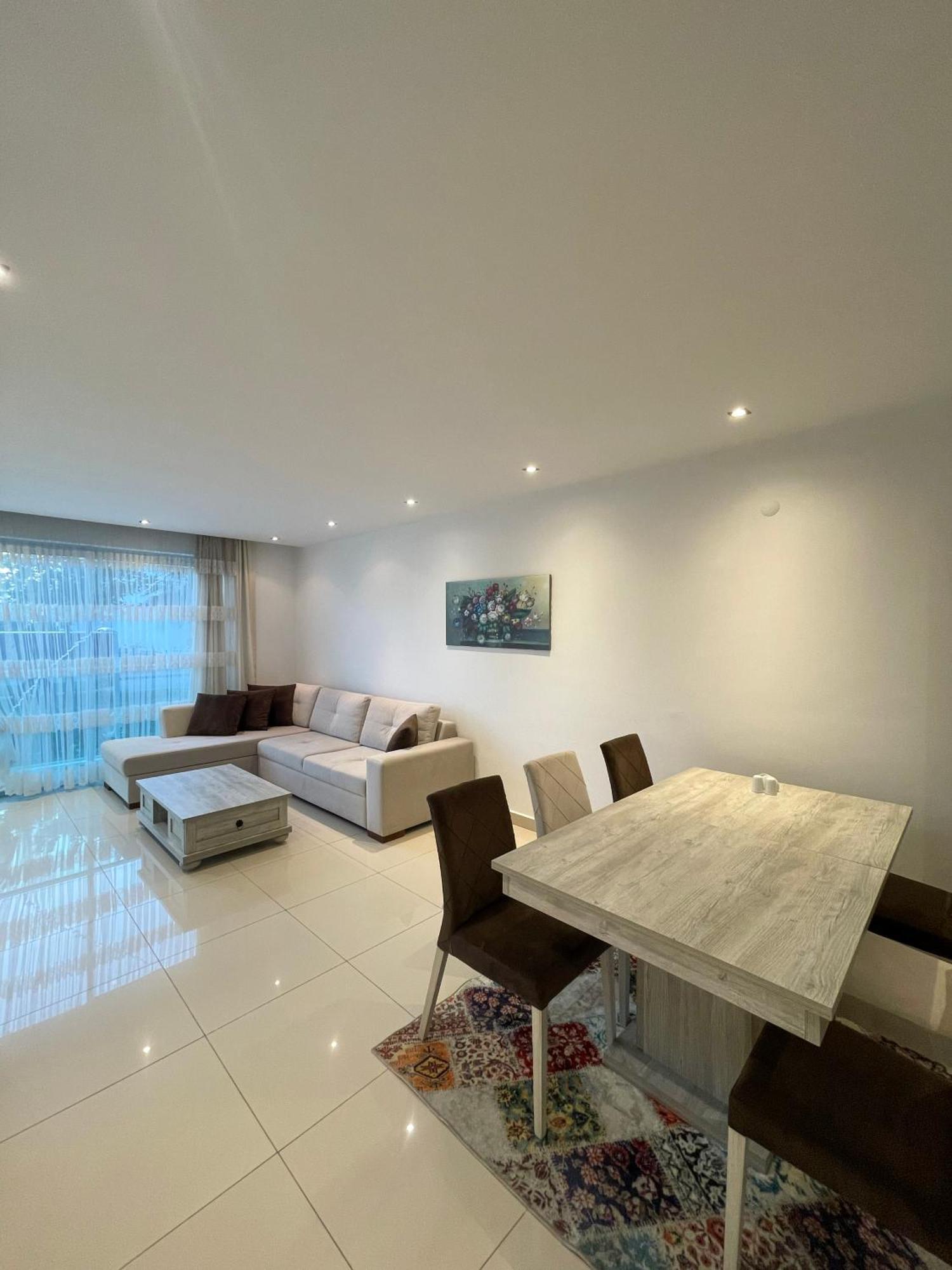 Sa Apartments! 300M To The Beach อลันยา ภายนอก รูปภาพ